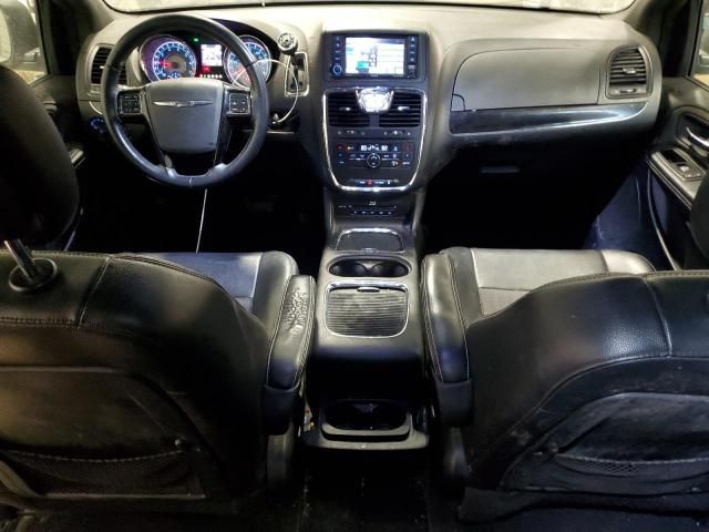 2015 Chrysler Town & Country S