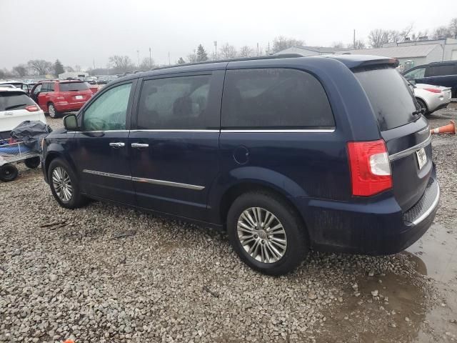 2013 Chrysler Town & Country Touring L