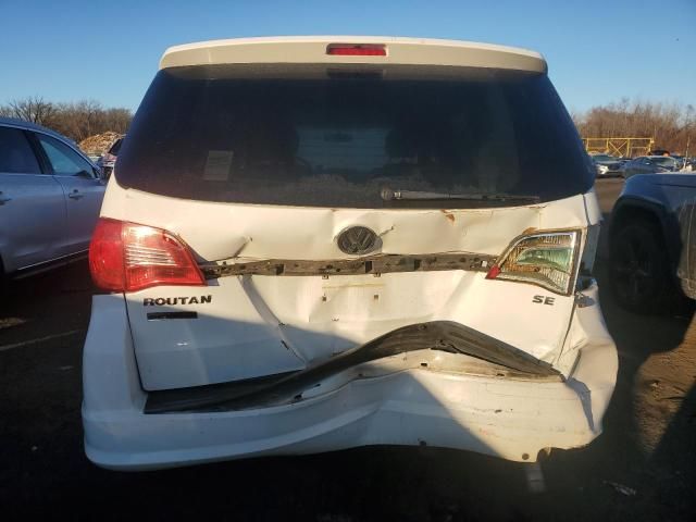 2009 Volkswagen Routan SE