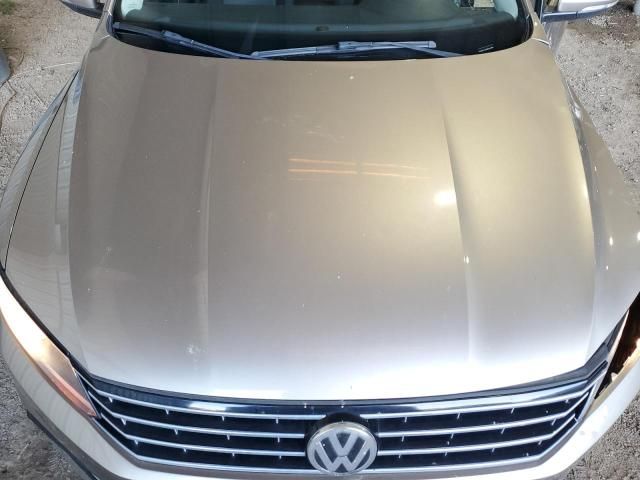 2016 Volkswagen Passat SE