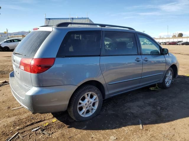 2004 Toyota Sienna LE