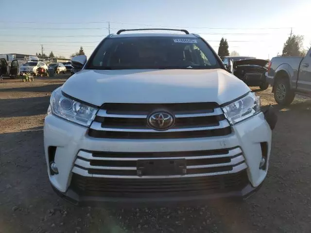 2018 Toyota Highlander SE