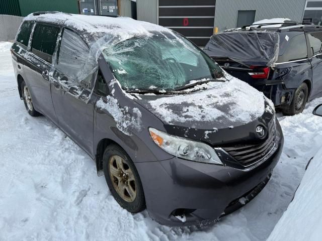 2015 Toyota Sienna LE