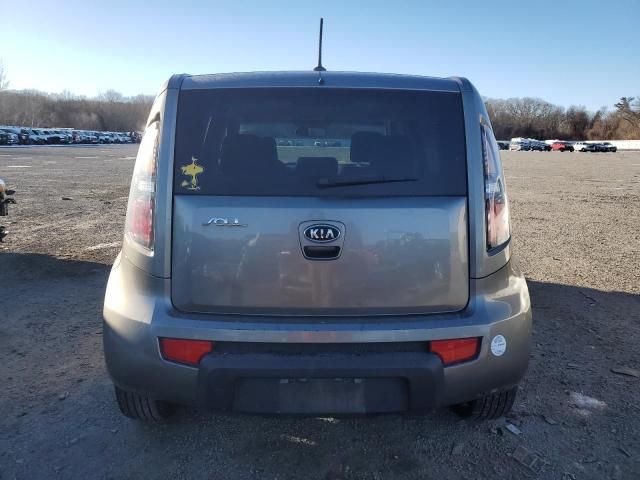 2011 KIA Soul +