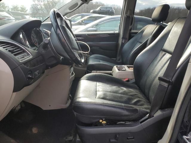 2014 Chrysler Town & Country Touring