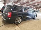 2013 Chrysler Town & Country Touring L