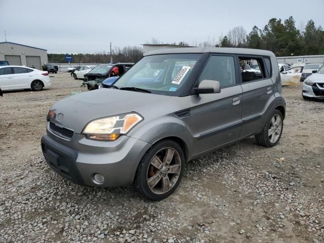 2010 KIA Soul +