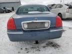 2005 Lincoln Town Car Signature Limited