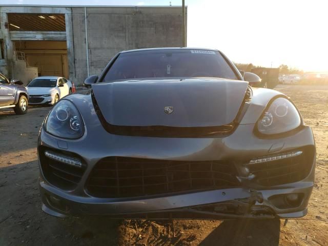 2013 Porsche Cayenne GTS