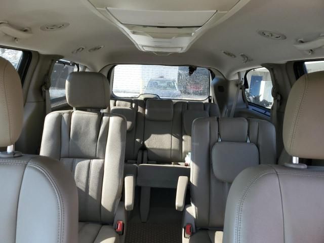 2014 Chrysler Town & Country Touring L