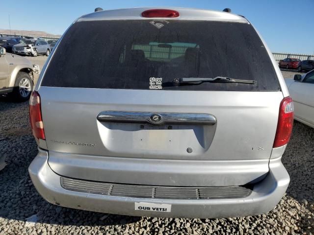 2004 Chrysler Town & Country LX