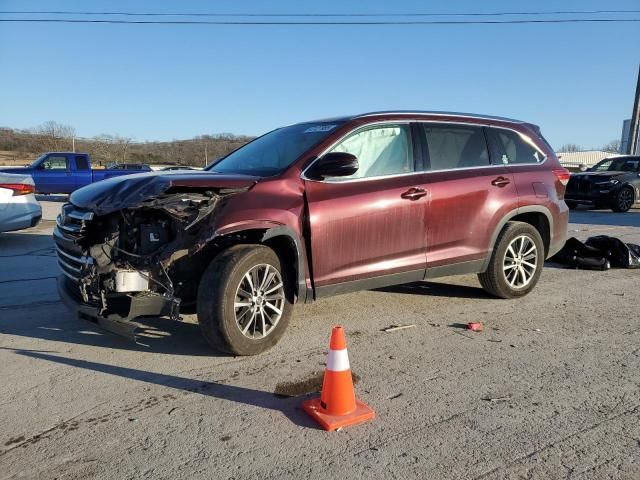 2019 Toyota Highlander SE