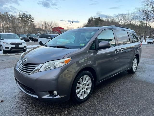 2011 Toyota Sienna XLE