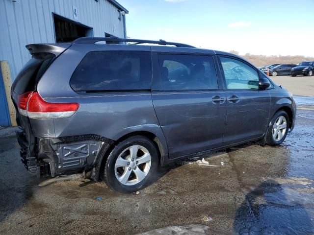 2013 Toyota Sienna LE