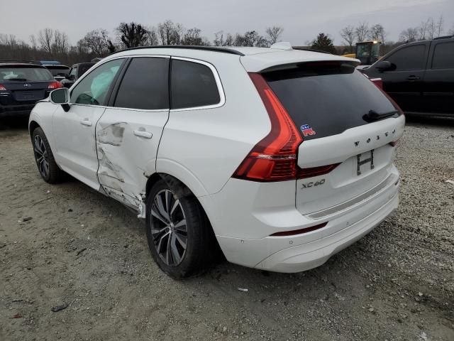 2022 Volvo XC60 B5 Momentum