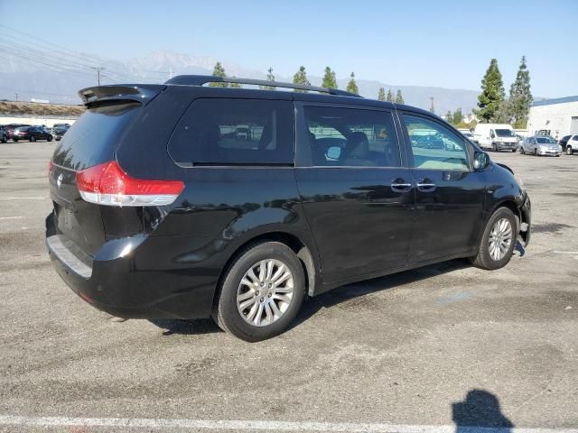 2013 Toyota Sienna XLE