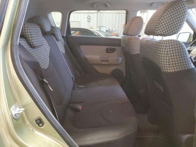 2010 KIA Soul +