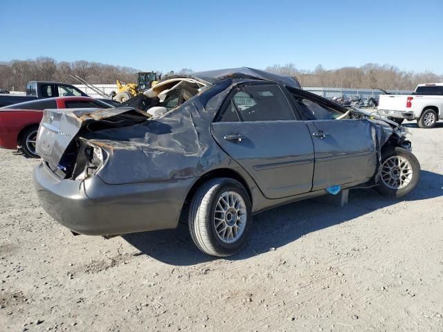 2004 Toyota Camry LE