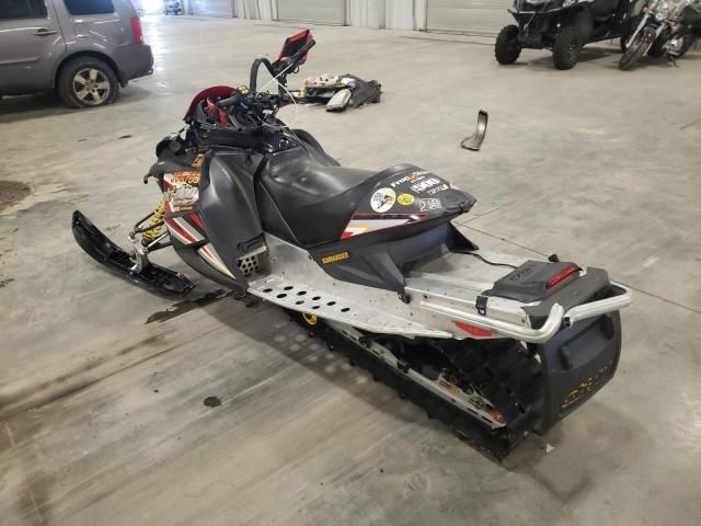 2005 Skidoo MXZ Renega