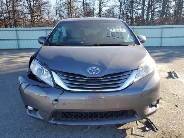 2017 Toyota Sienna XLE