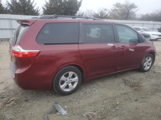 2015 Toyota Sienna LE