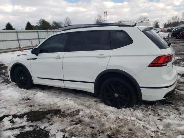 2022 Volkswagen Tiguan SE R-LINE Black