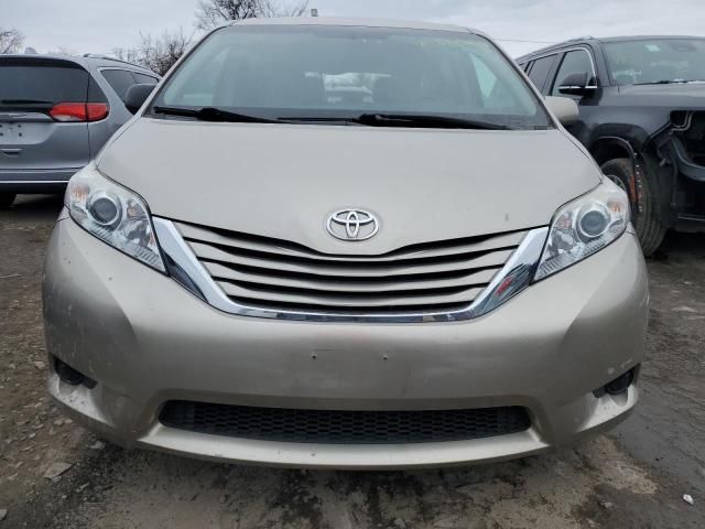 2017 Toyota Sienna LE