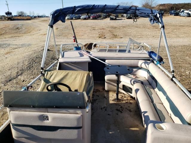 1992 Alumacraft Boat