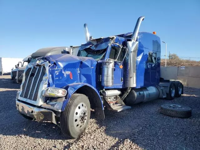 2020 Peterbilt 389