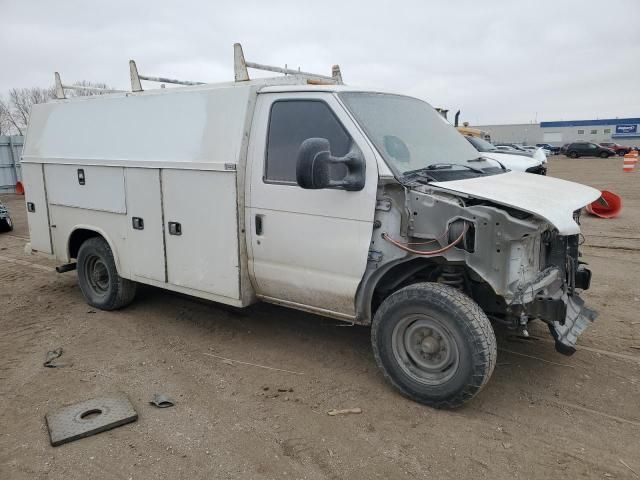 2016 Ford Econoline E350 Super Duty Cutaway Van