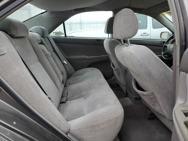 2004 Toyota Camry LE