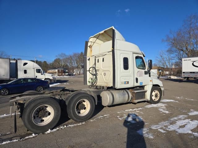 2018 Freightliner Cascadia 125