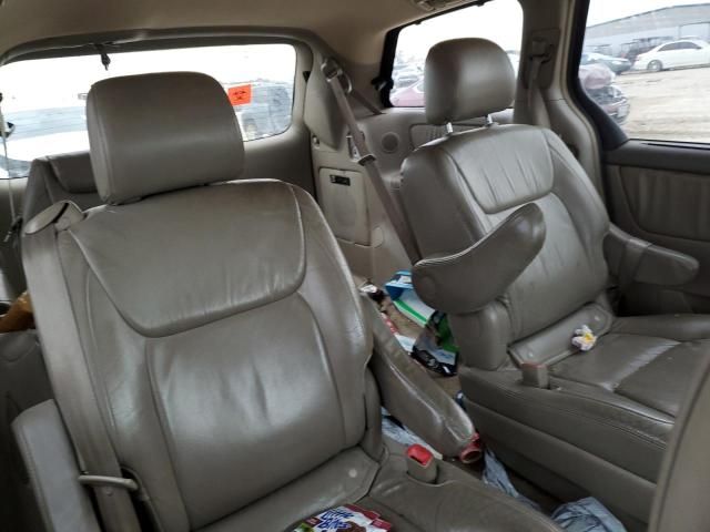 2005 Toyota Sienna XLE