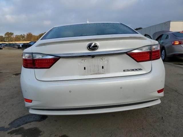 2015 Lexus ES 300H