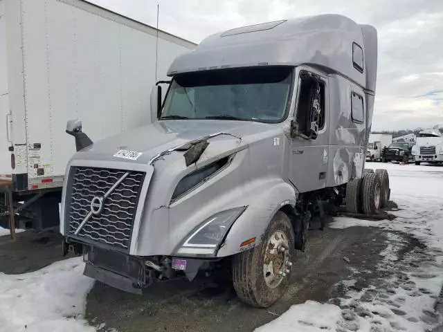 2023 Volvo VN VNL