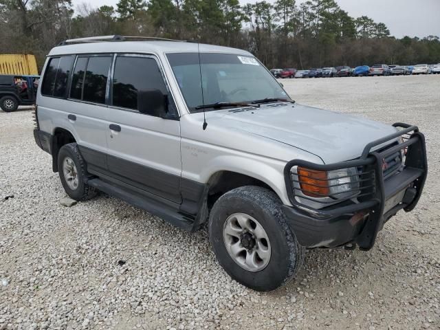 1995 Mitsubishi Montero LS