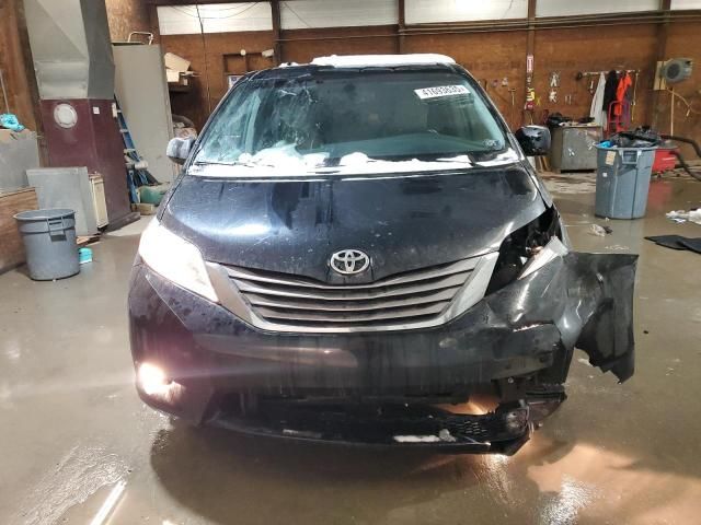 2016 Toyota Sienna XLE