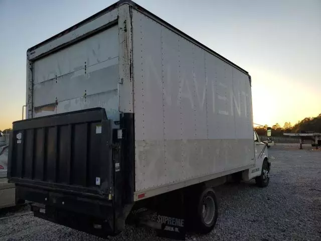 2004 Chevrolet Express G3500