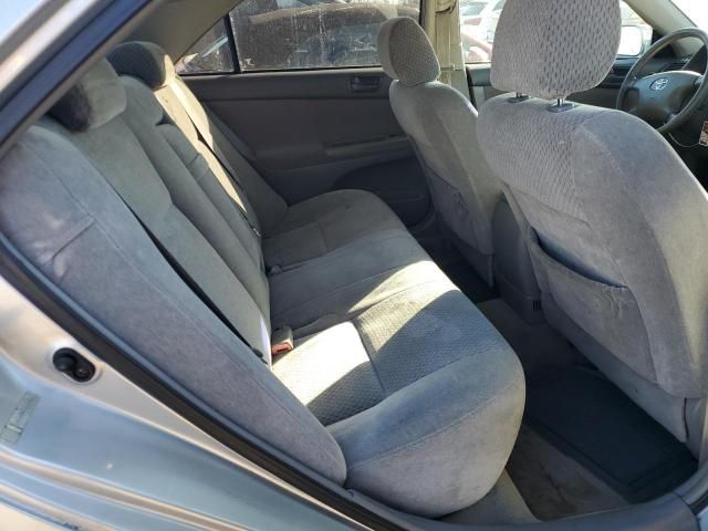 2004 Toyota Camry LE