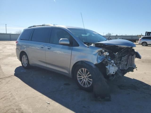 2014 Toyota Sienna XLE