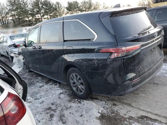 2021 Toyota Sienna LE