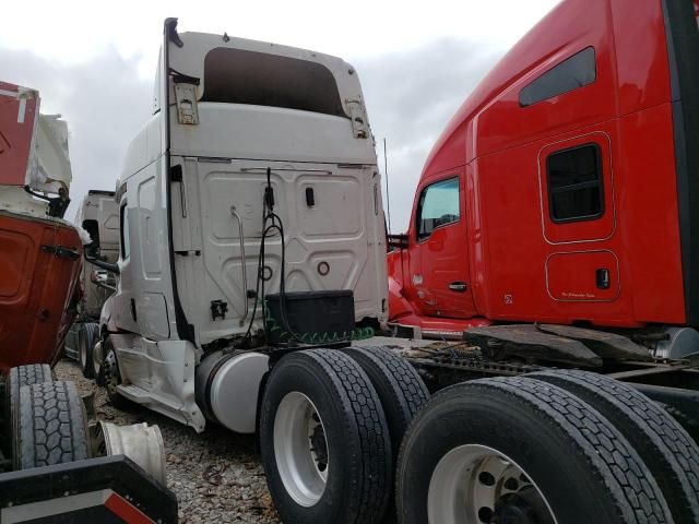 2019 Freightliner Cascadia 126