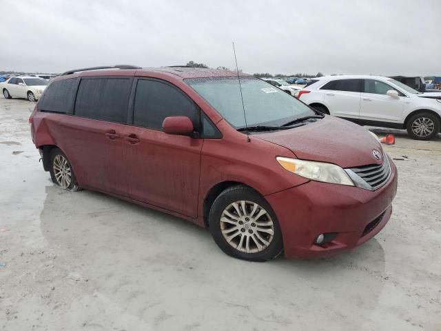 2012 Toyota Sienna XLE