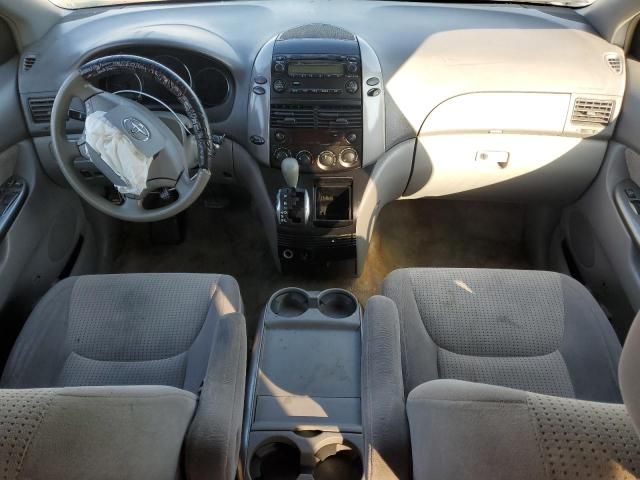 2010 Toyota Sienna CE