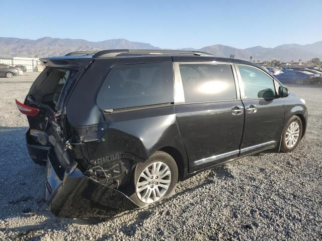 2017 Toyota Sienna XLE