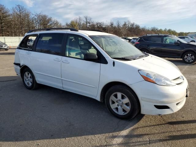 2010 Toyota Sienna CE