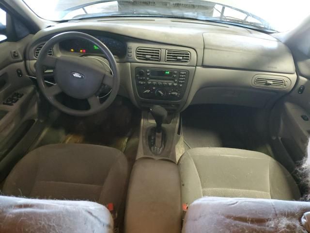 2005 Ford Taurus SE