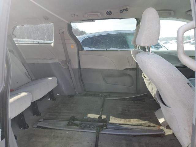 2012 Toyota Sienna LE