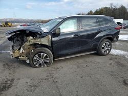 Salvage cars for sale at Brookhaven, NY auction: 2022 Toyota Highlander XLE