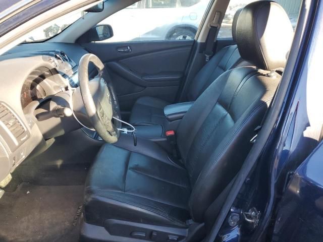 2010 Nissan Altima Base